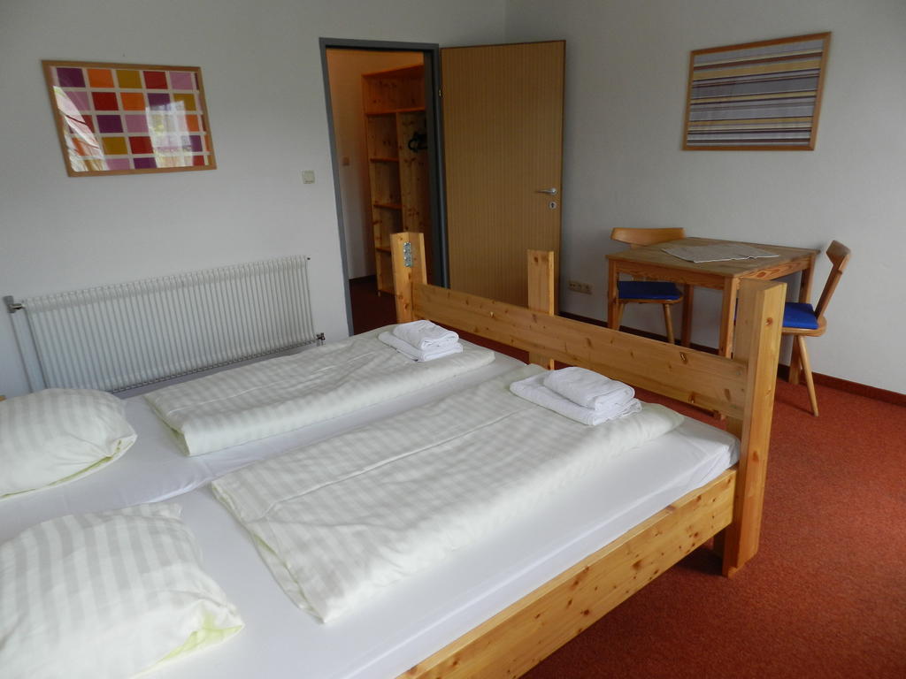 Hotel Youhey Am Wolfgangsee Strobl Habitación foto