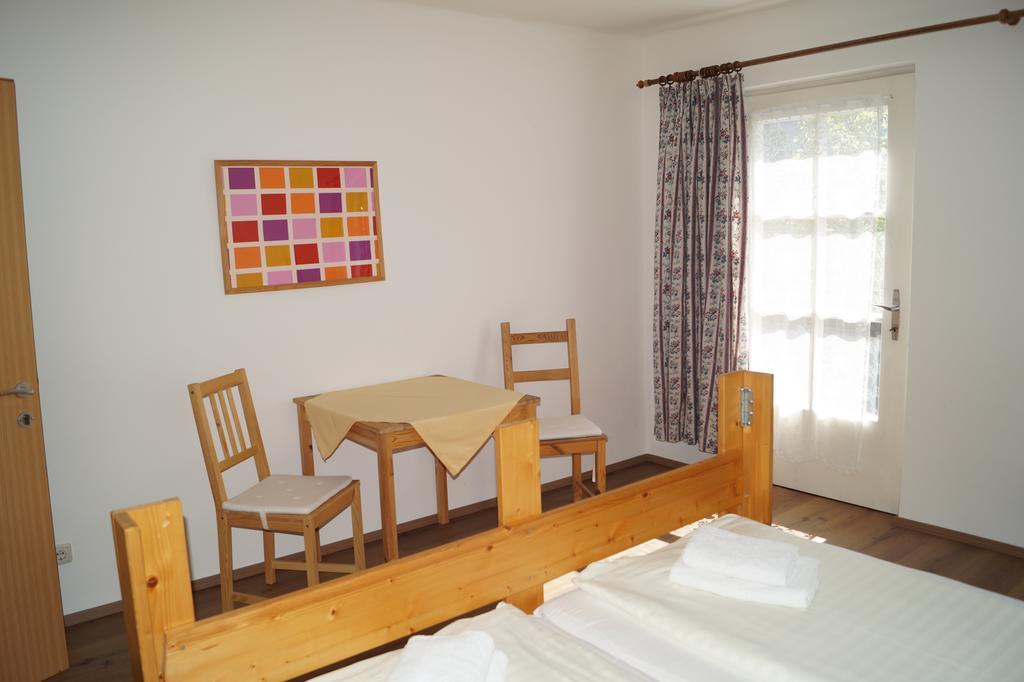 Hotel Youhey Am Wolfgangsee Strobl Exterior foto